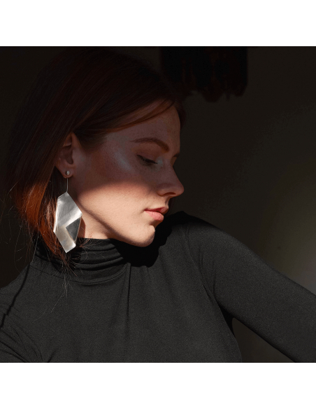 Cercei IMPERFECT LEAF Minimal, realizati manual - Monom