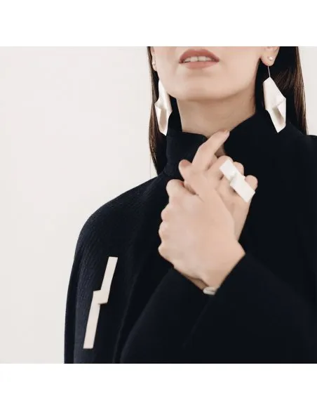 Cercei IMPERFECT LEAF Minimal, realizati manual - Monom