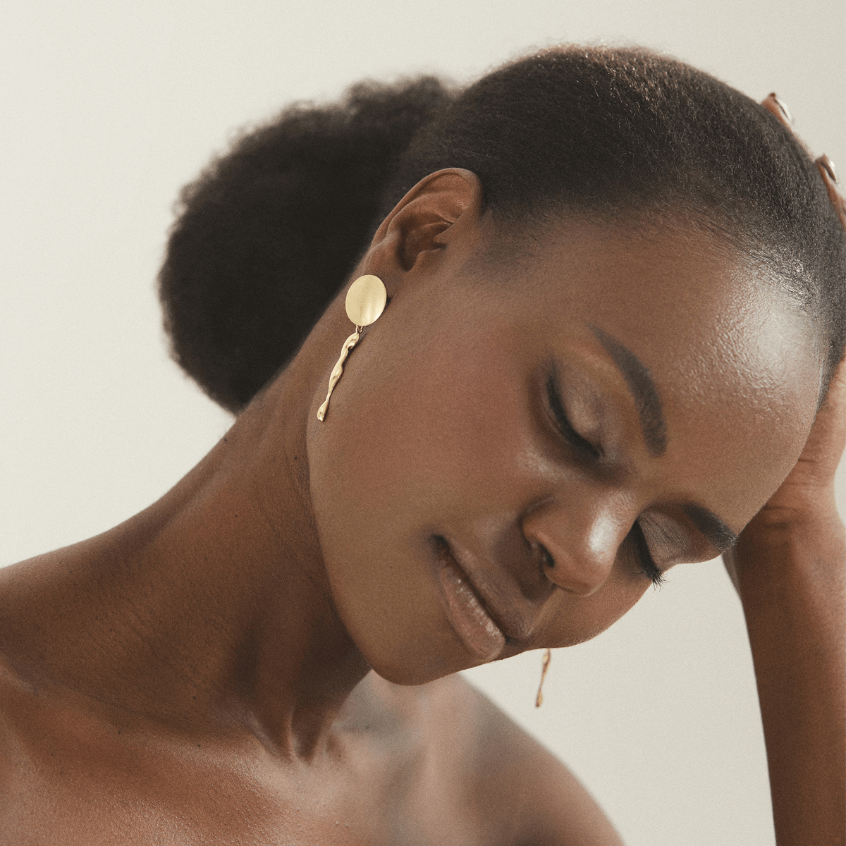 ONIA LONG EARRINGS 2