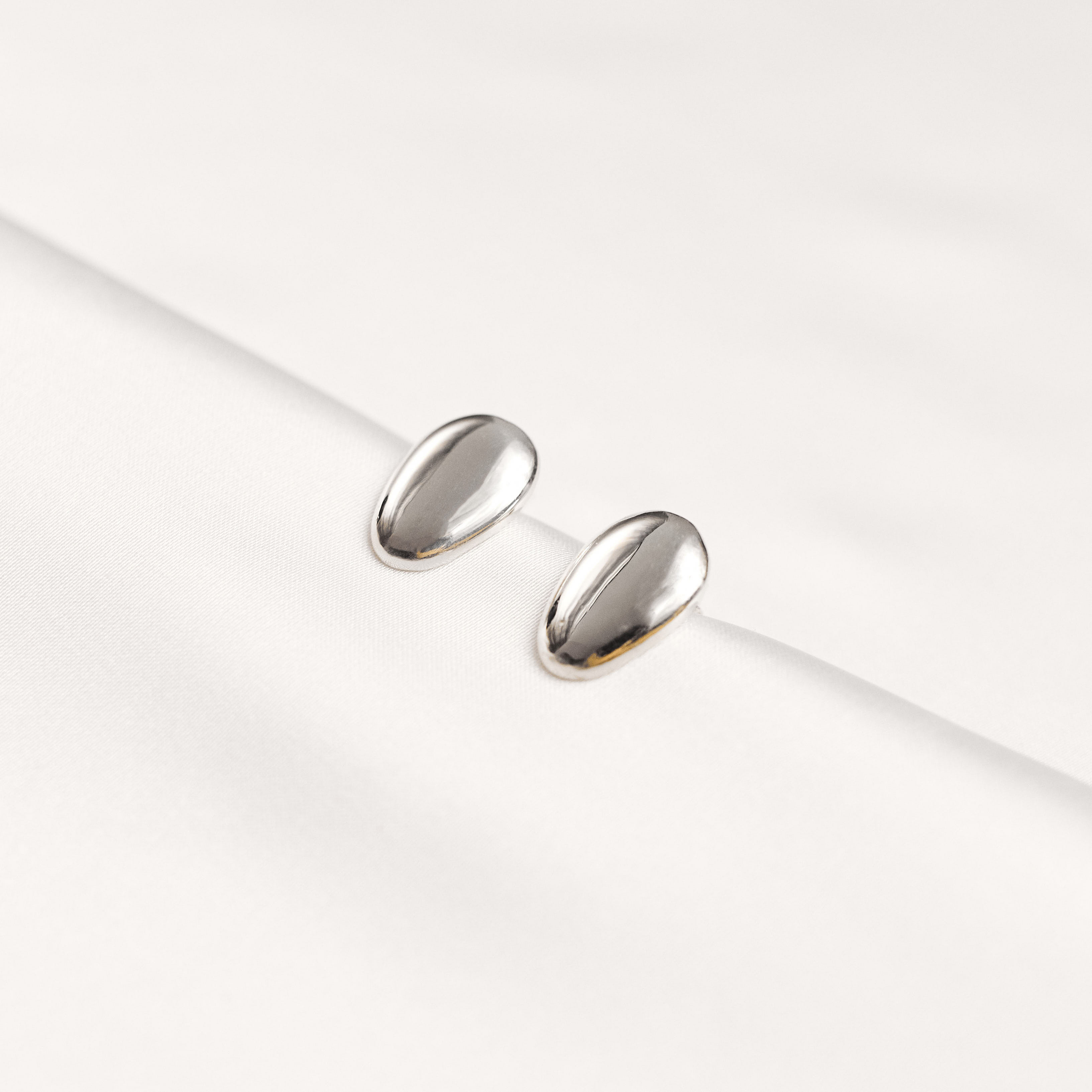 Cercei SIA SMALL Minimal, realizati manual. - Monom