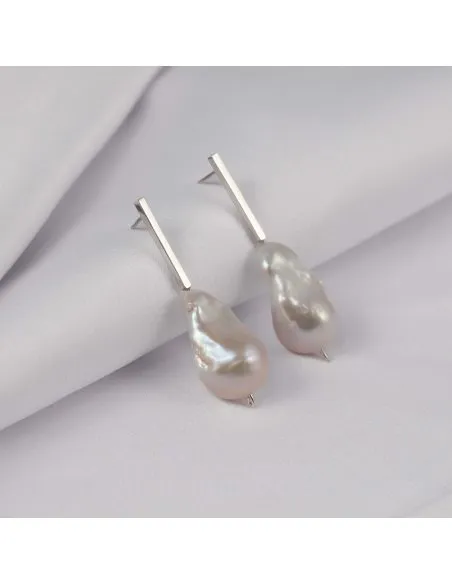 LINIA Lush Minimal Earrings, Handmade by Monom