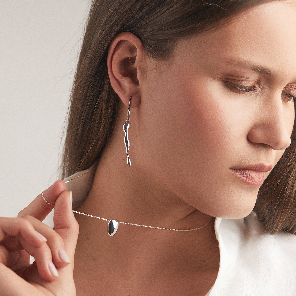 SIA Minimal Necklace, handcrafted. - Monom 2