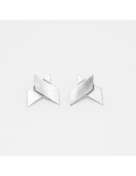 ALPHABET STRENGTH earrings Minimalist, handcrafted - Monom